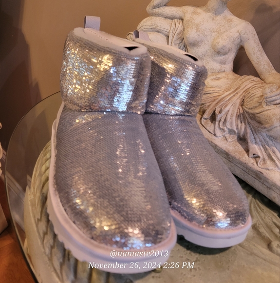 Ugg Classic Mini Mirror Ball Sequin Fur SN 1151291 Designer Winter Size 7 #137 - Picture 7 of 16